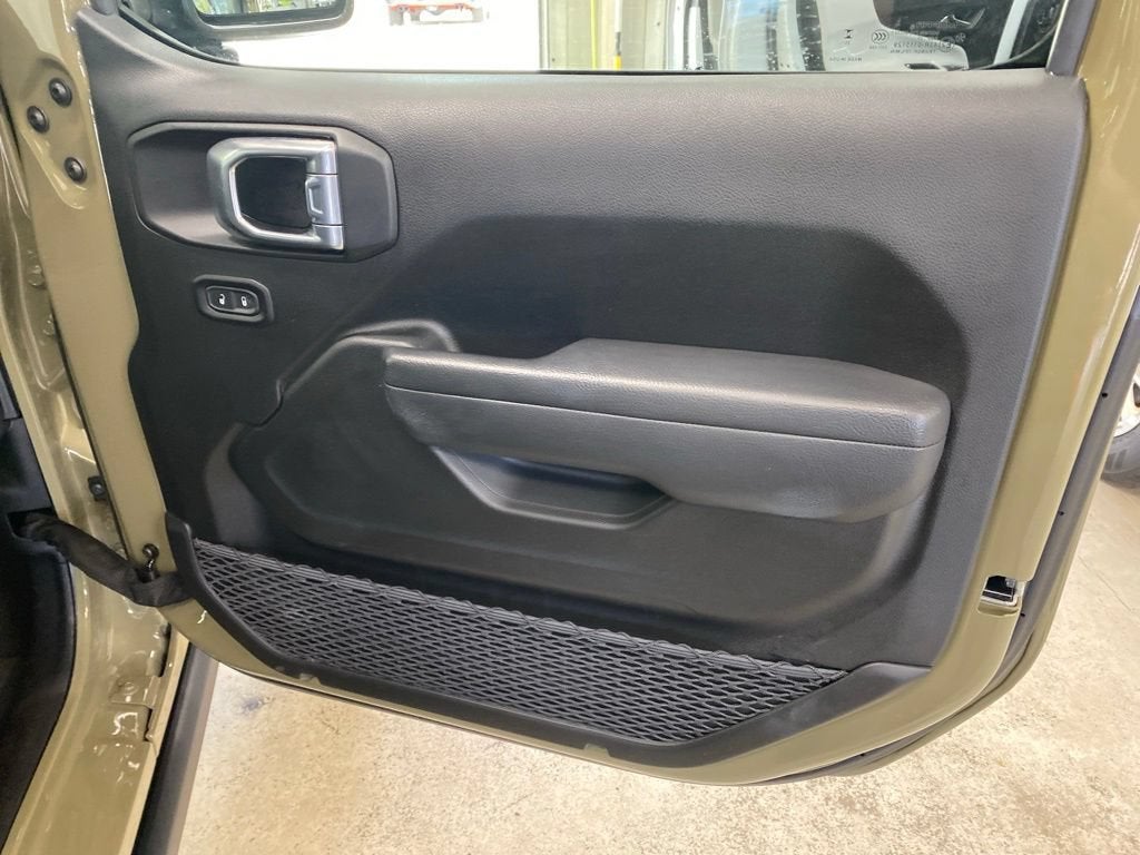 2026 Jeep Gladiator Base