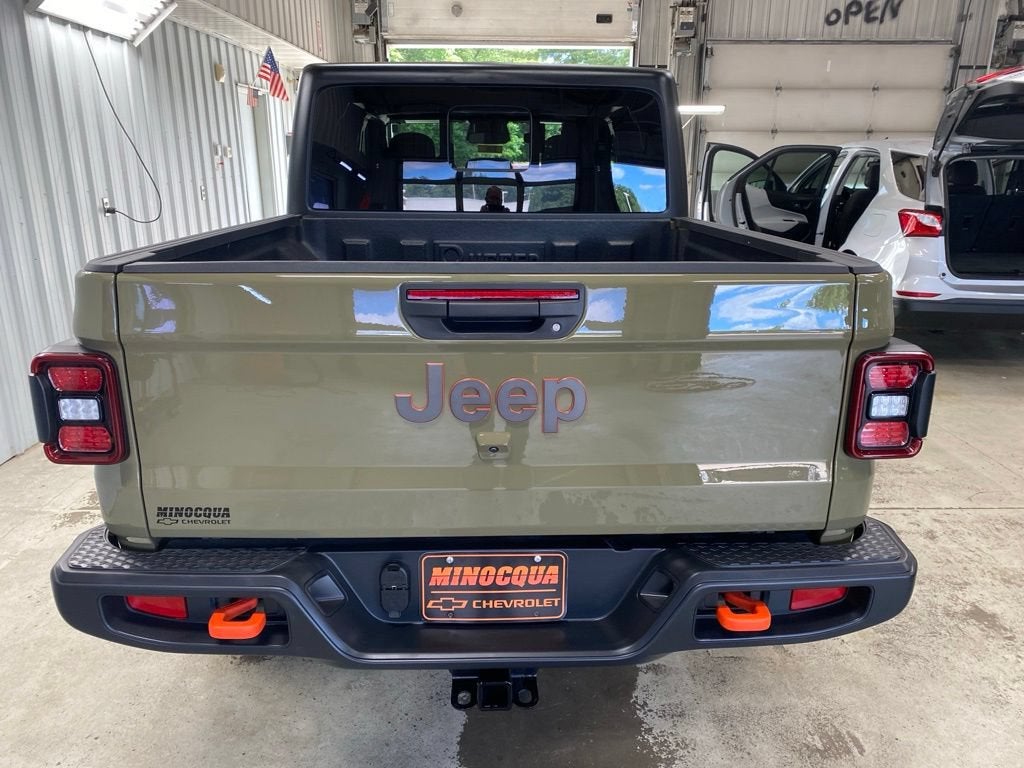 2026 Jeep Gladiator Base