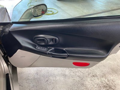 2000 Chevrolet Corvette Base