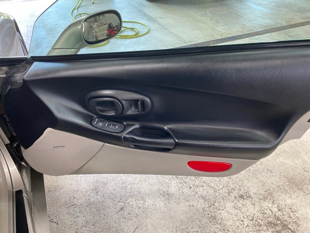2000 Chevrolet Corvette Base