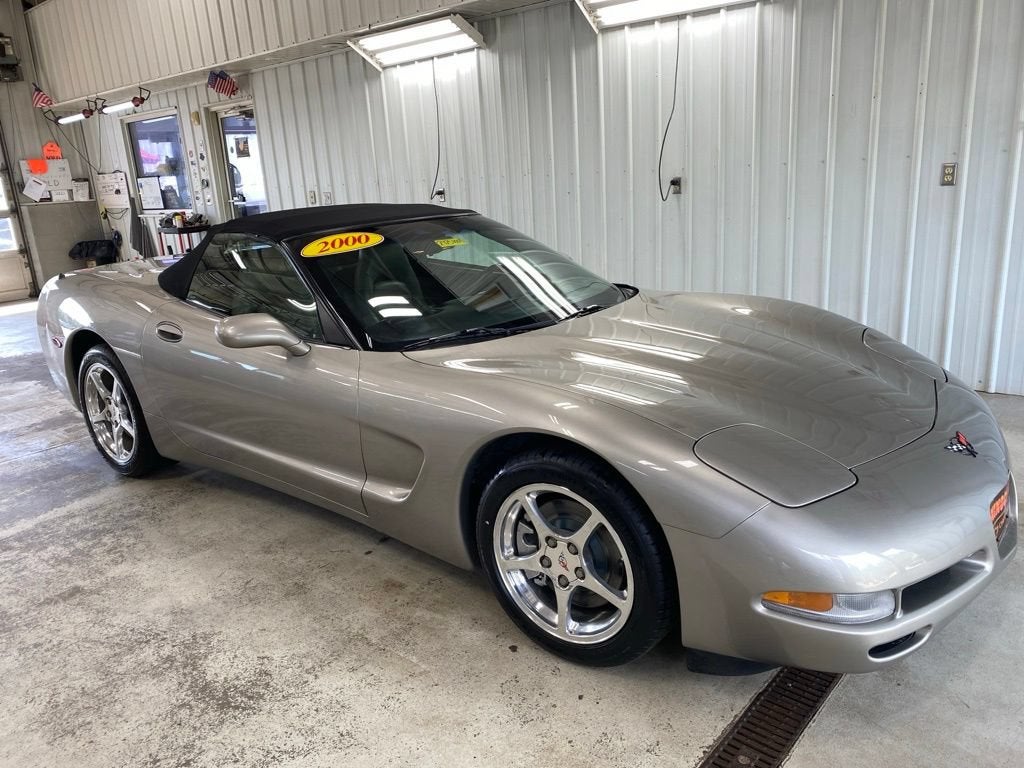 2000 Chevrolet Corvette Base