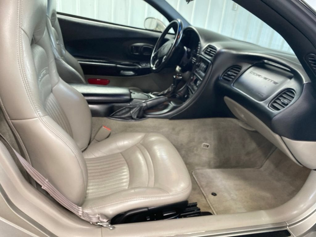 2000 Chevrolet Corvette Base