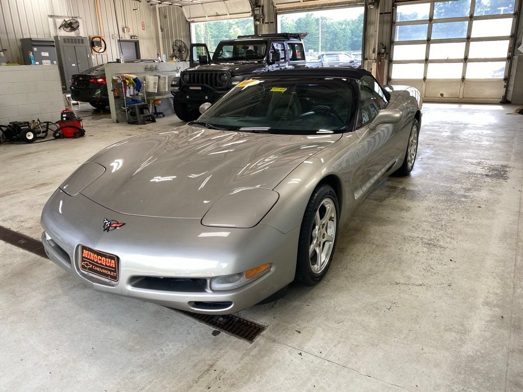 2000 Chevrolet Corvette Base