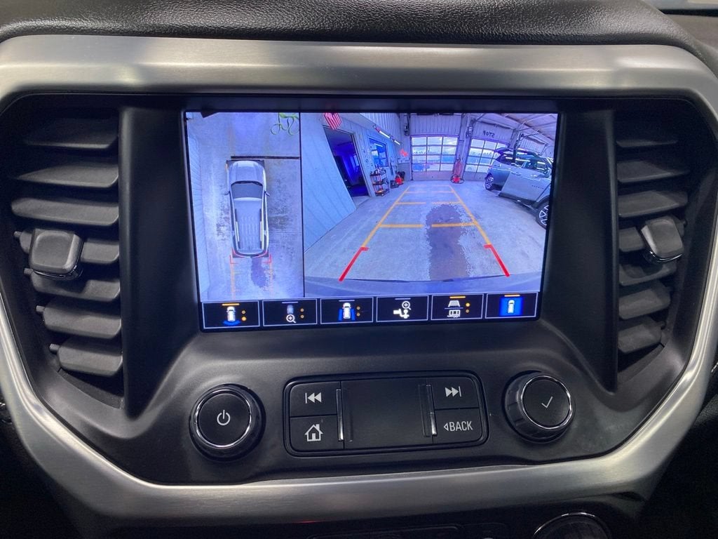 2023 GMC Acadia SLT