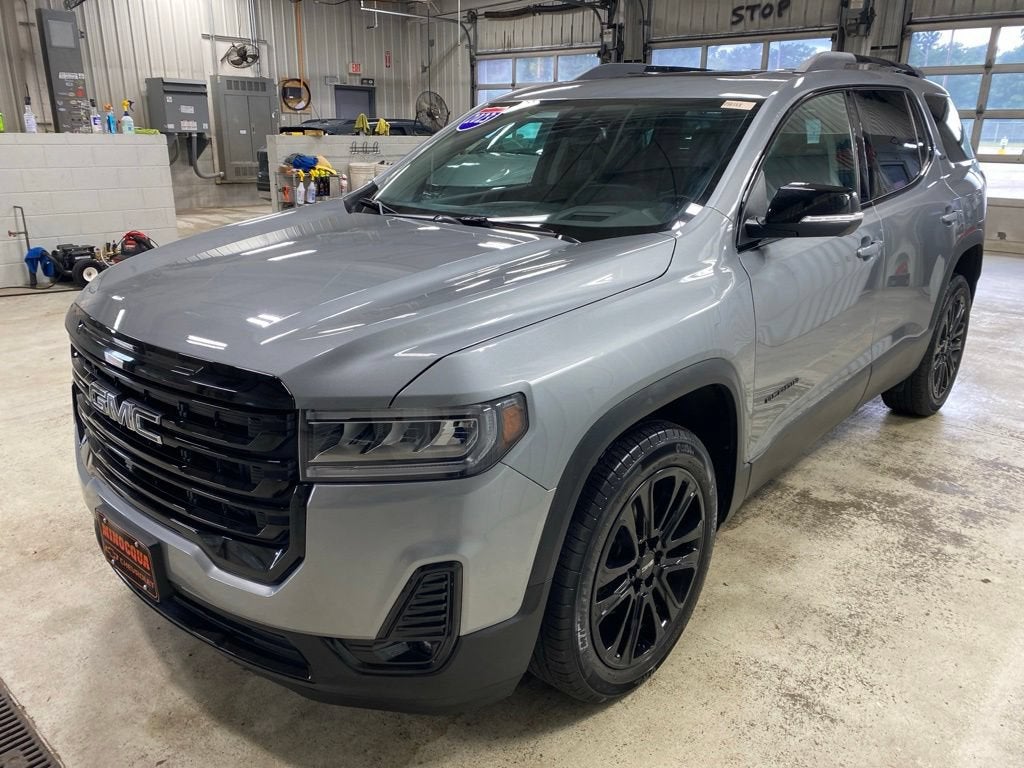 2023 GMC Acadia SLT
