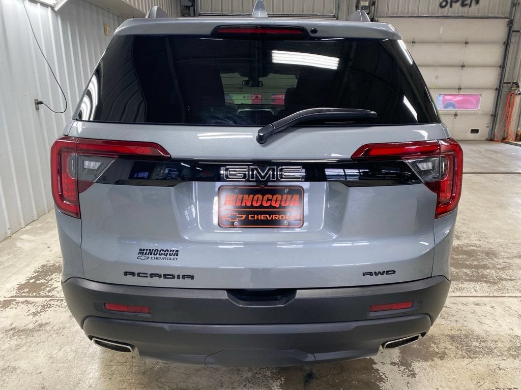 2023 GMC Acadia SLT