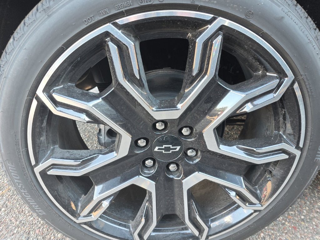 2026 Chevrolet Suburban RST - Photo 6