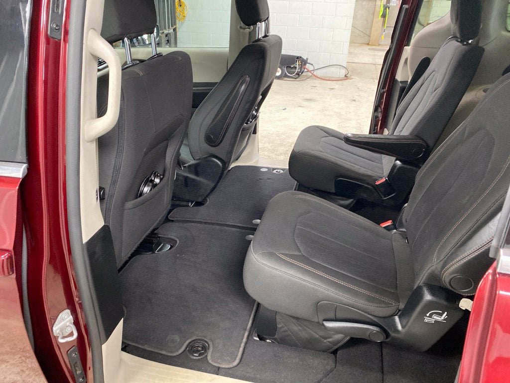 2017 Chrysler Pacifica Touring Plus