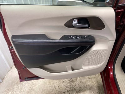 2017 Chrysler Pacifica Touring Plus