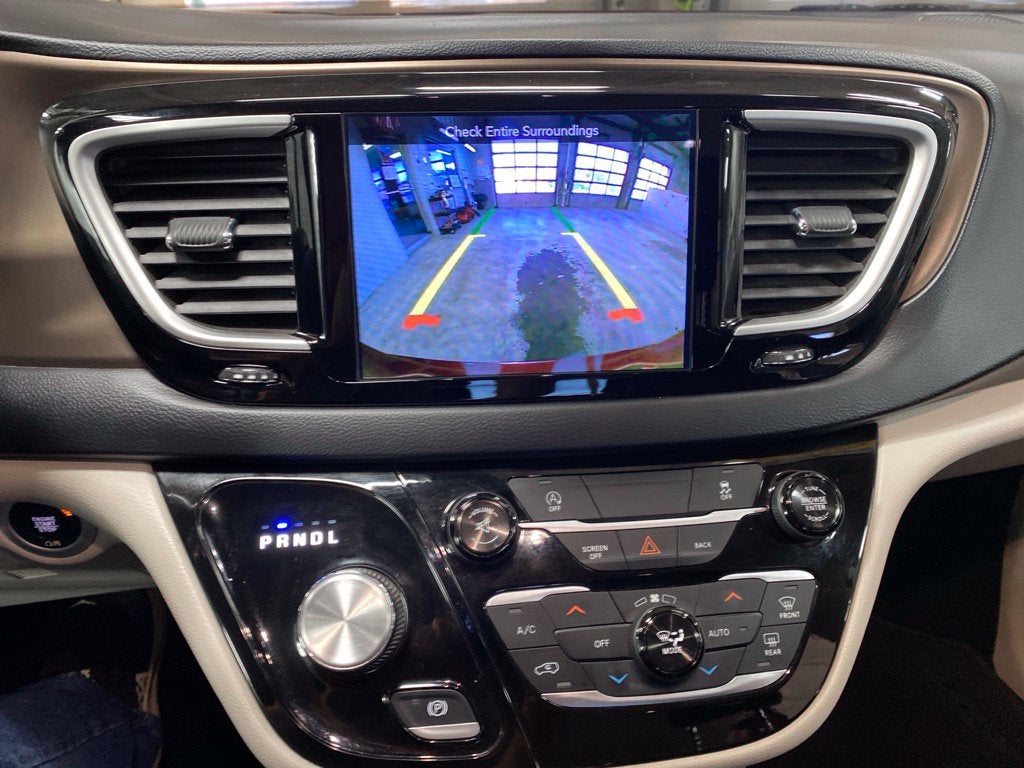 2017 Chrysler Pacifica Touring Plus