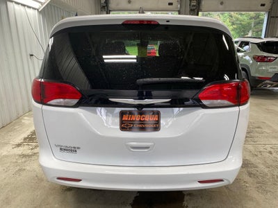 2024 Chrysler Voyager LX