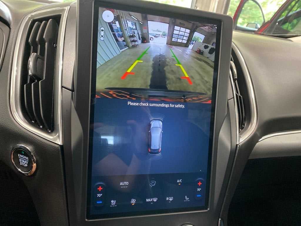 2022 Ford Edge Titanium