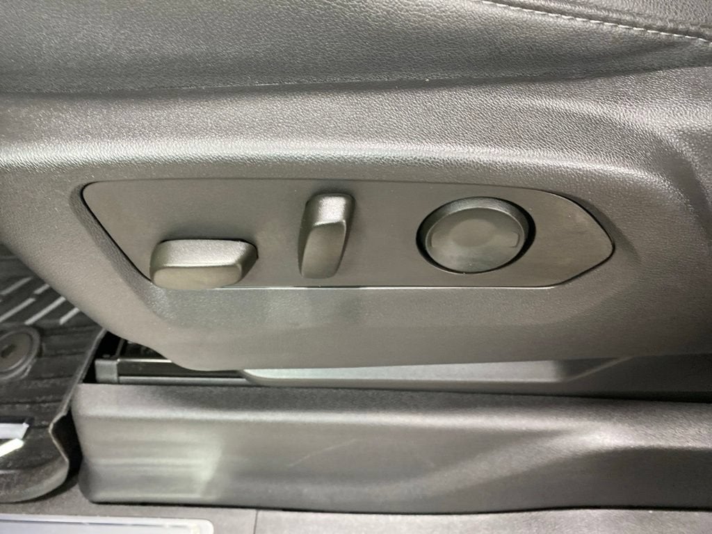 2023 Chevrolet Silverado 1500 Base