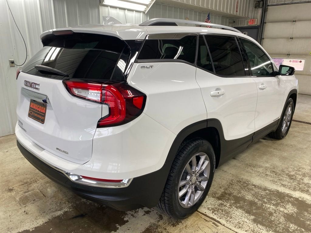 2023 GMC Terrain SLT