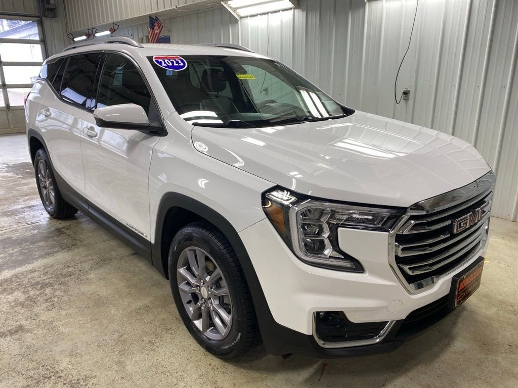 2023 GMC Terrain SLT