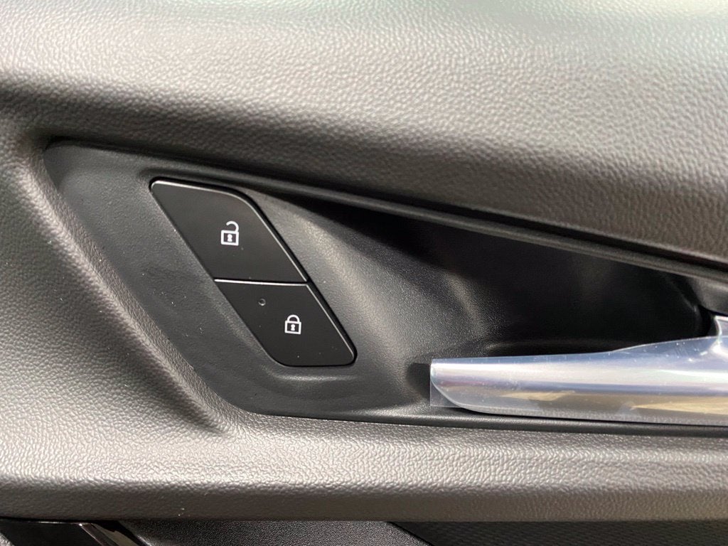 2027 Chevrolet Equinox LT - Photo 24
