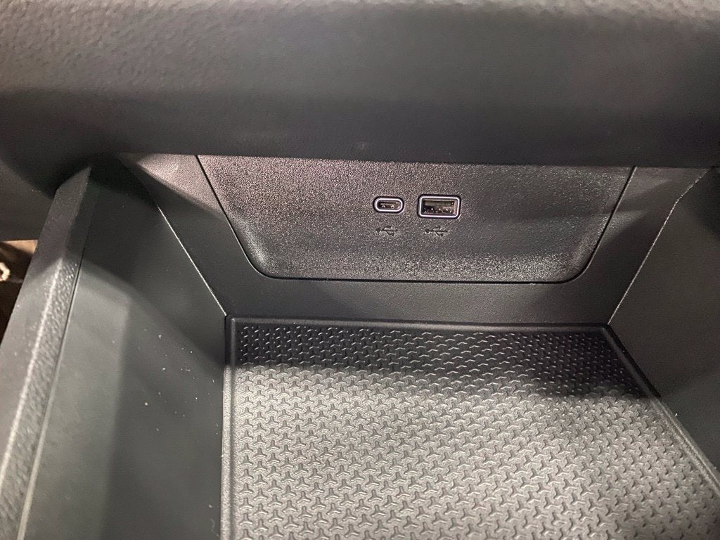 2027 Chevrolet Equinox LT - Photo 35