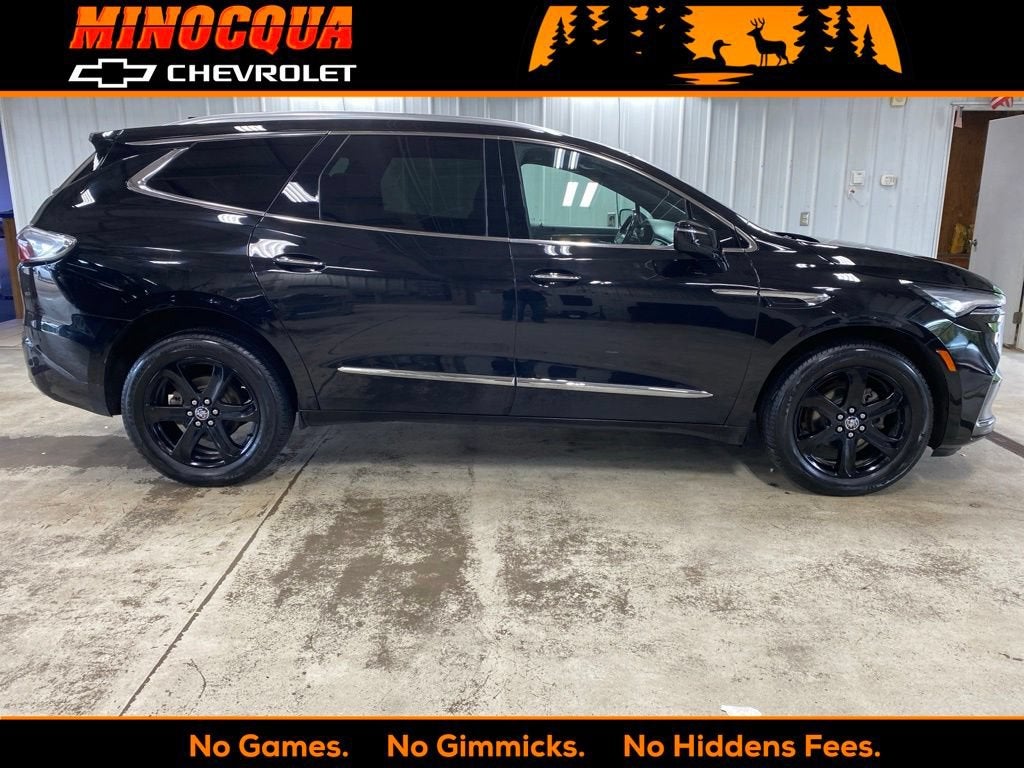 2023 Buick Enclave Essence